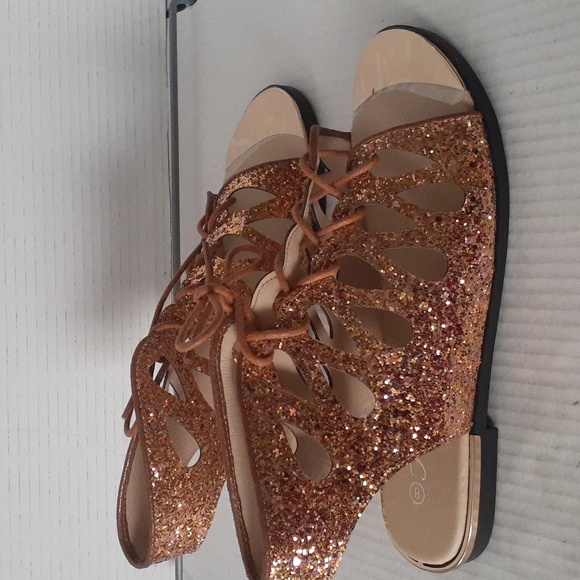 Forever women's gold lace up sandals - Picture 6 of 10